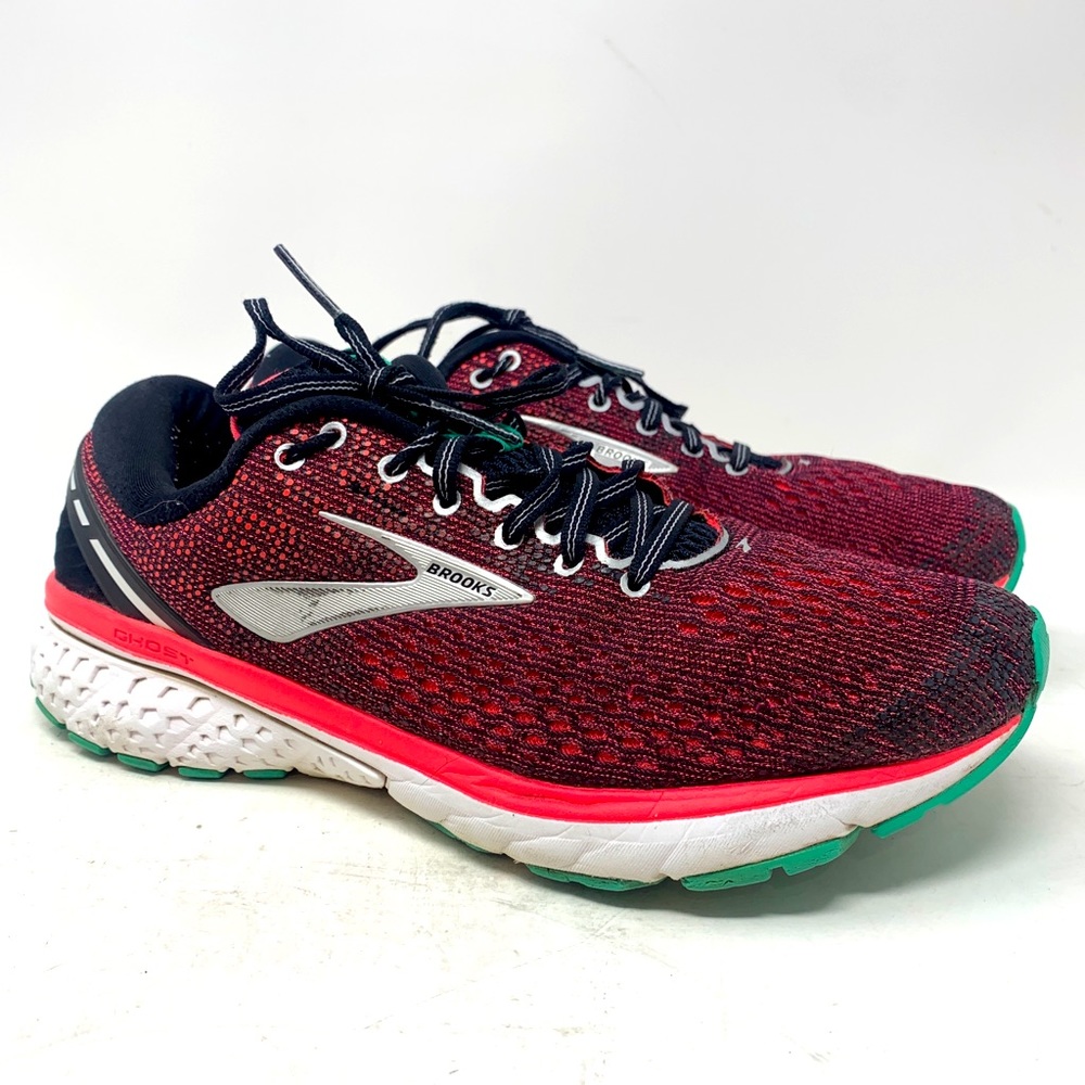Womens Brooks Running Shies Size 9.5 Medium (B) Ghost 11